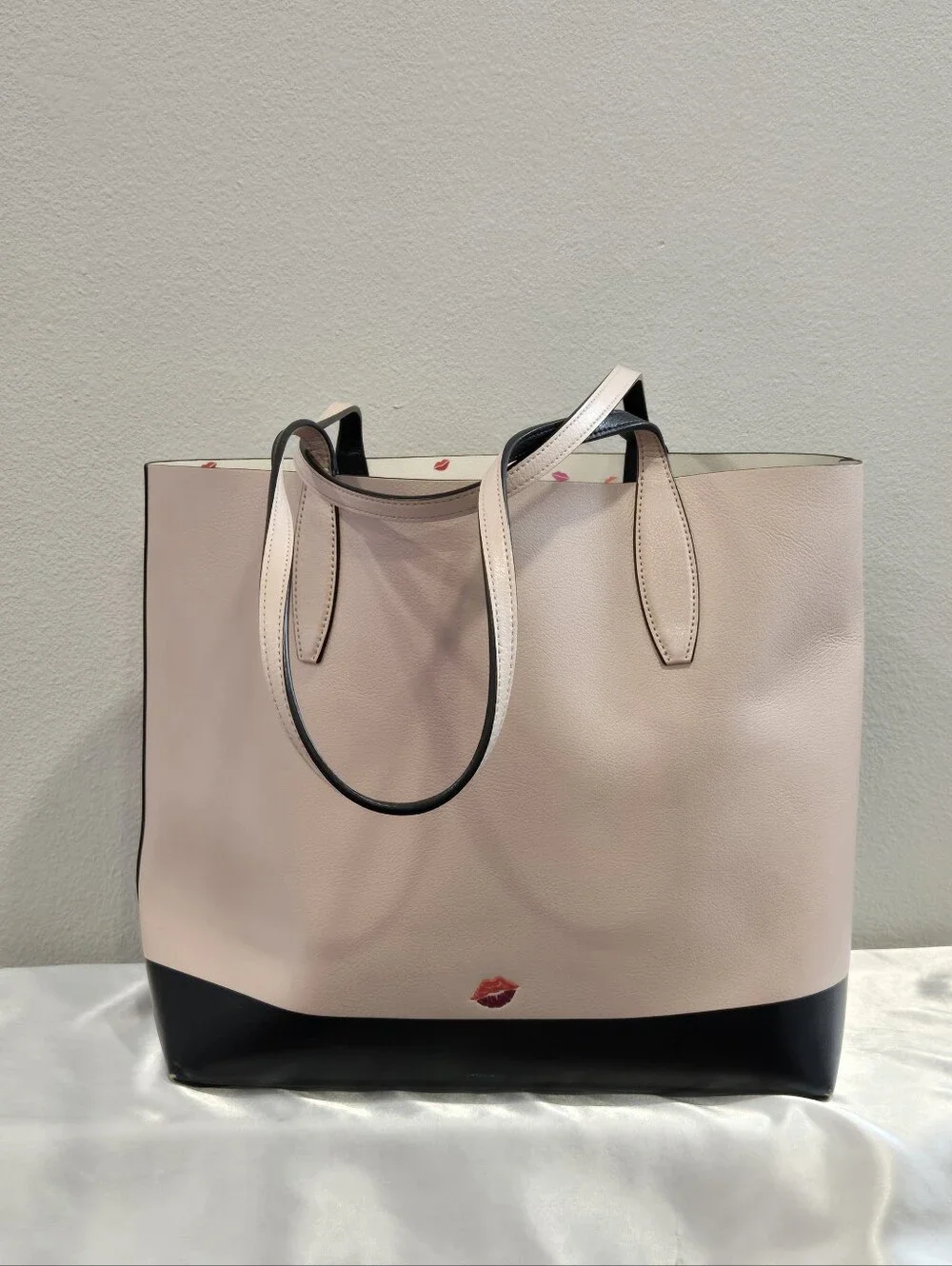 kate spade New York X Disney Minnie Mouse Large Reversible Tote With Pouch - Picture 3 of 16